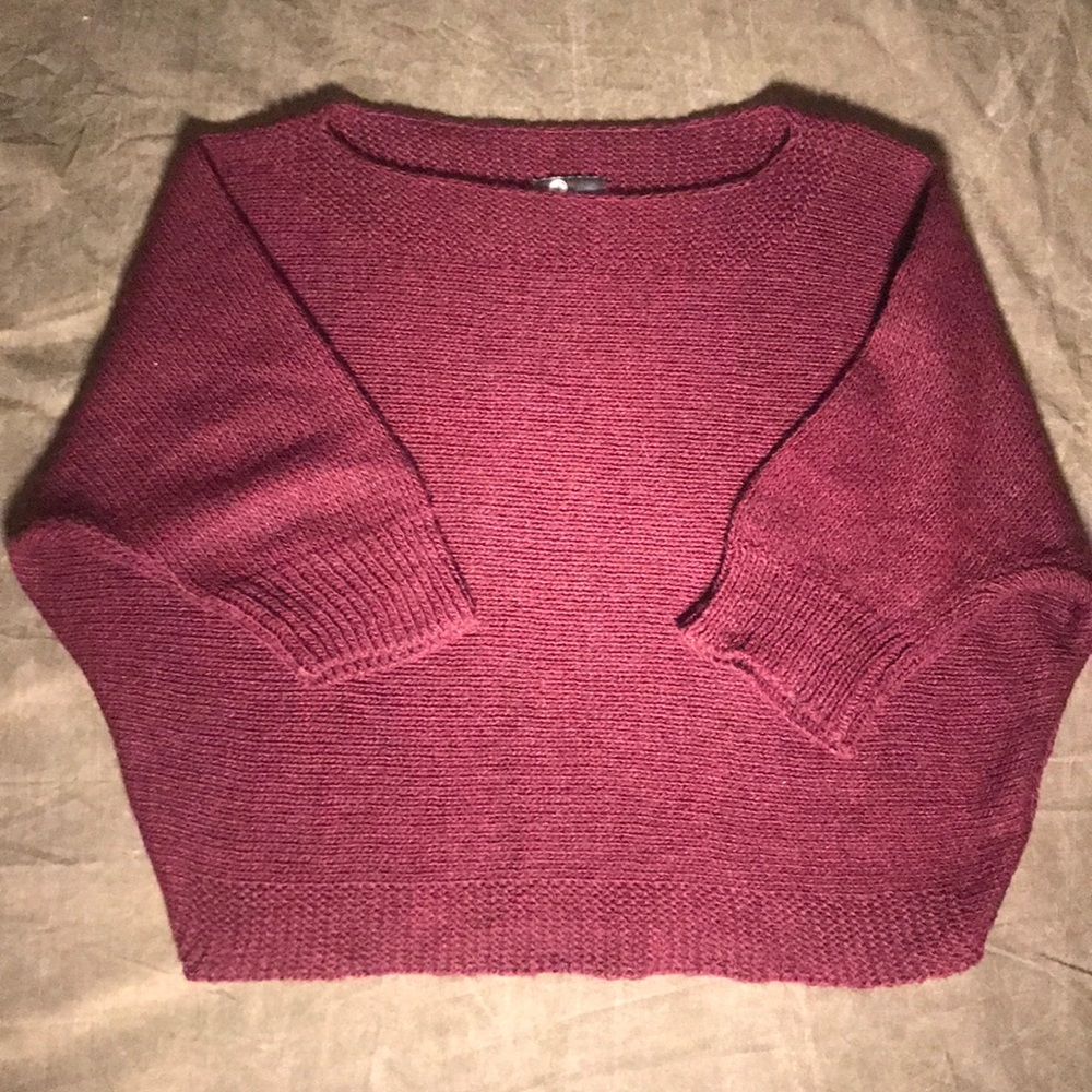 M made in Italy women's burgundy sweater sz. sm.